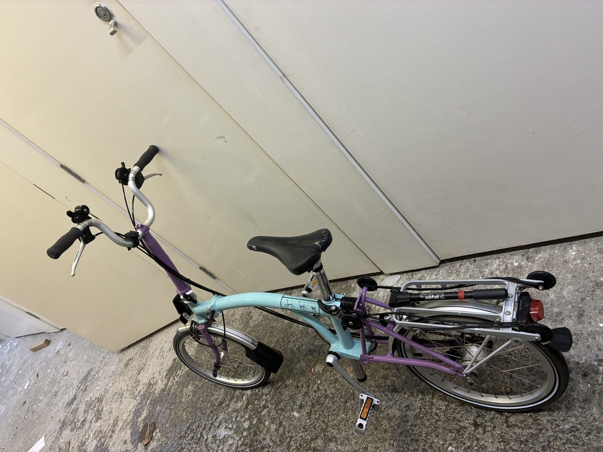Brompton M6R 6-Speed Folding Bike – July 2010 – Very Lightly Used – Turquoise/Purple